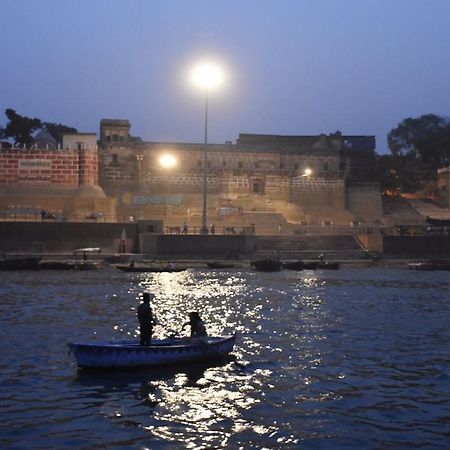 Yogi Lodge Benares Buitenkant foto
