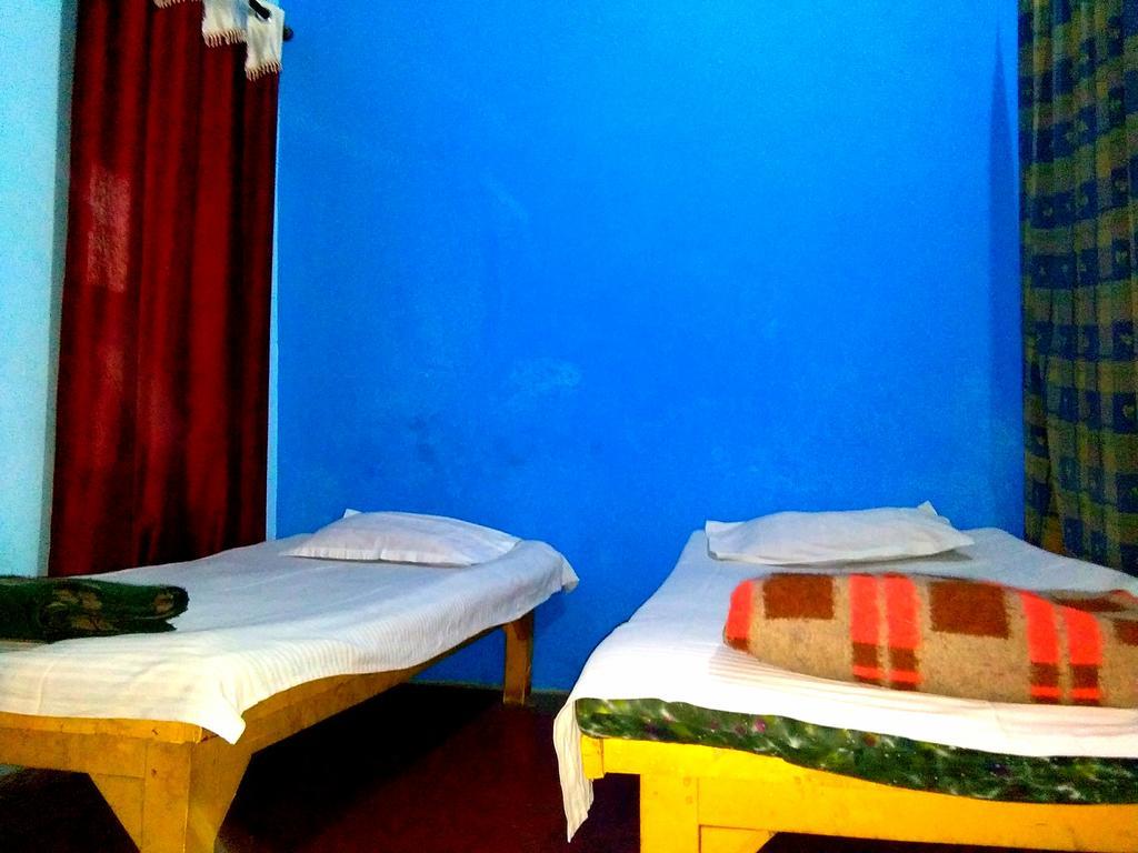 Yogi Lodge Benares Buitenkant foto