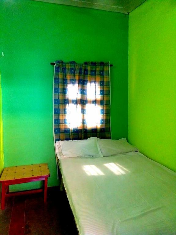 Yogi Lodge Benares Buitenkant foto
